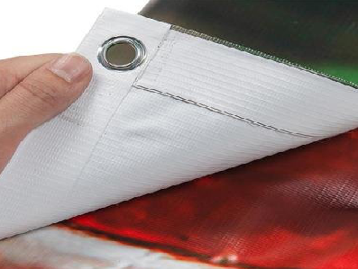 贵港喷绘和刀刮布的工艺区别。